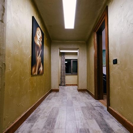 Madison Lake Villa Balotesti Ngoại thất bức ảnh
