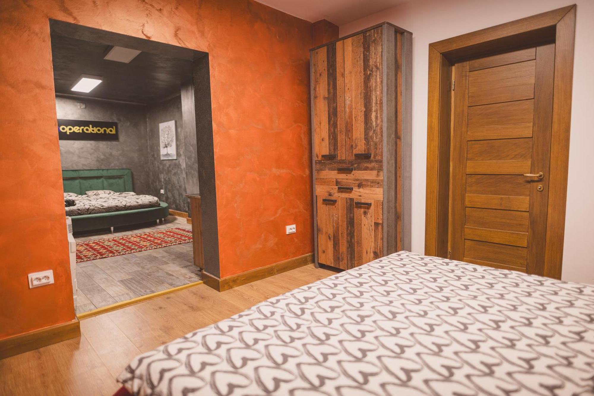 Madison Lake Villa Balotesti Ngoại thất bức ảnh