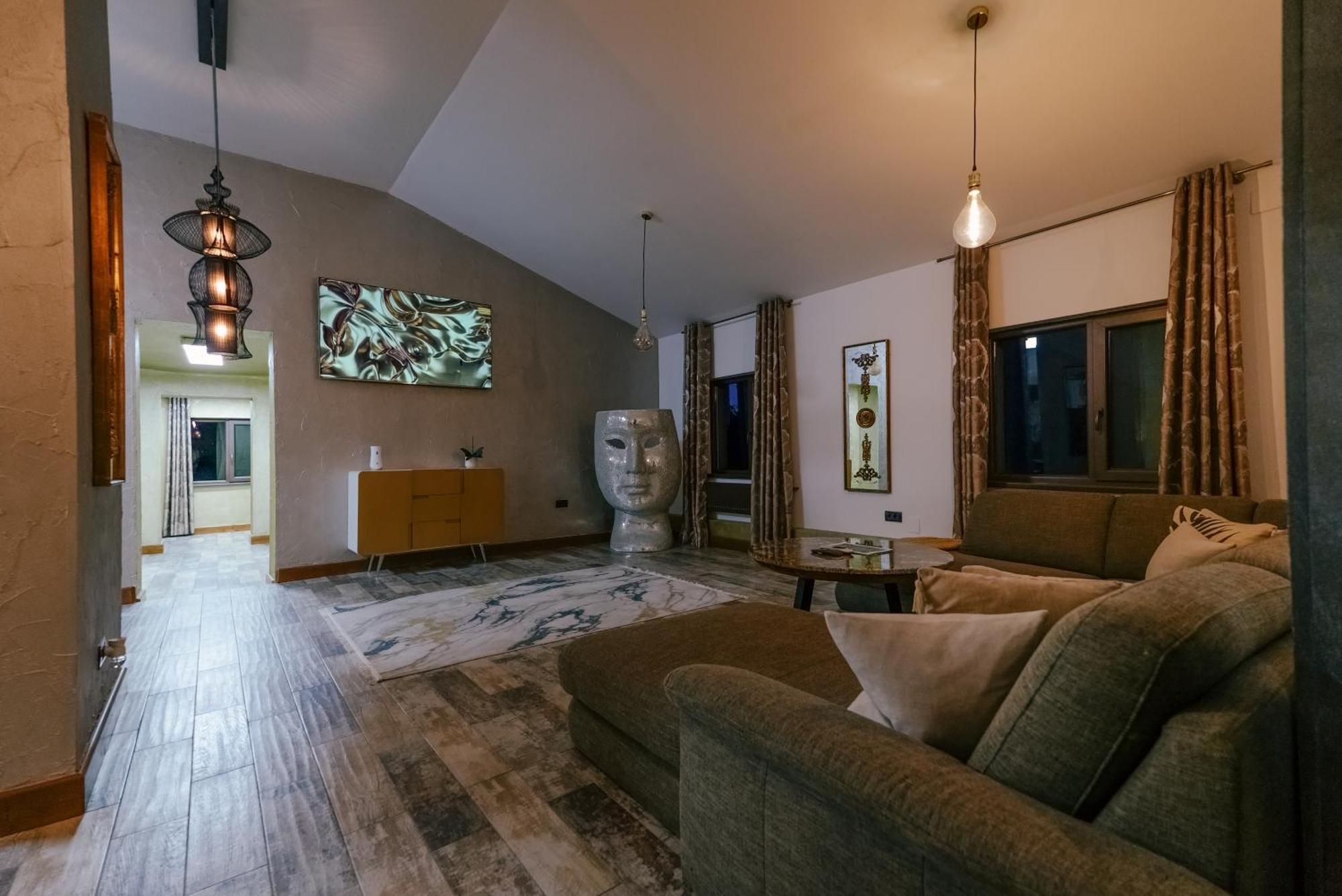 Madison Lake Villa Balotesti Ngoại thất bức ảnh