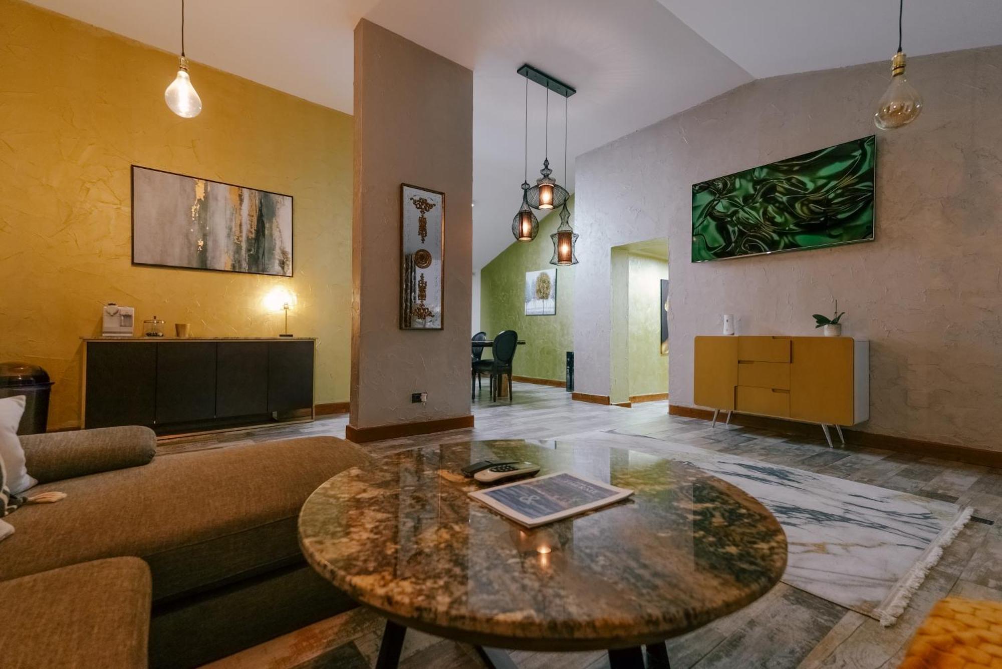 Madison Lake Villa Balotesti Ngoại thất bức ảnh