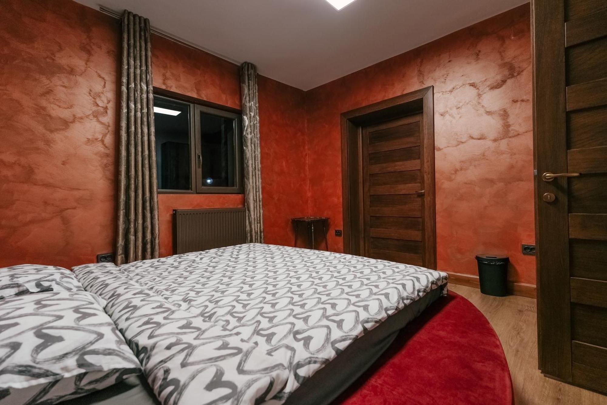 Madison Lake Villa Balotesti Ngoại thất bức ảnh